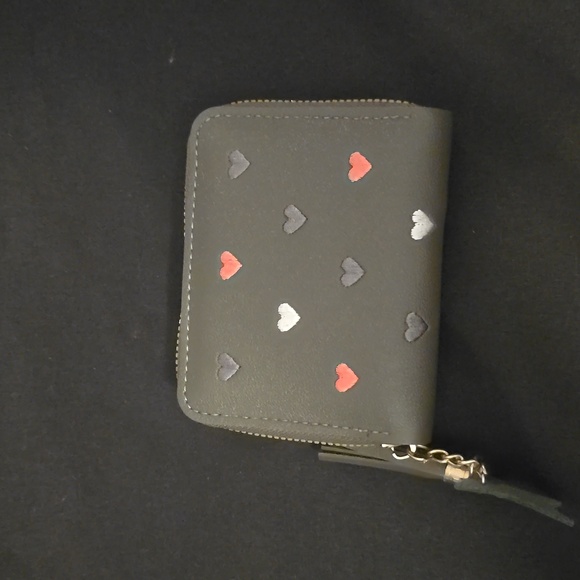 Gray Mini Wallet w/Hearts - Picture 1 of 4